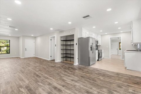 Villa ou maison à vendre à Apopka, Floride: 3 chambres, 157.84 m2 № 1810771 - photo 12