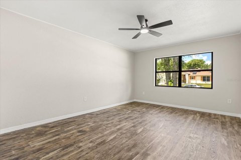 Villa ou maison à vendre à Apopka, Floride: 3 chambres, 157.84 m2 № 1810771 - photo 19