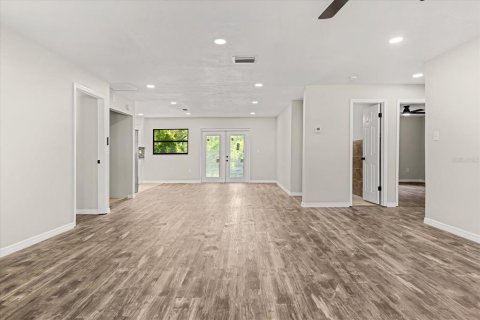Villa ou maison à vendre à Apopka, Floride: 3 chambres, 157.84 m2 № 1810771 - photo 10