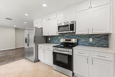Villa ou maison à vendre à Apopka, Floride: 3 chambres, 157.84 m2 № 1810771 - photo 14