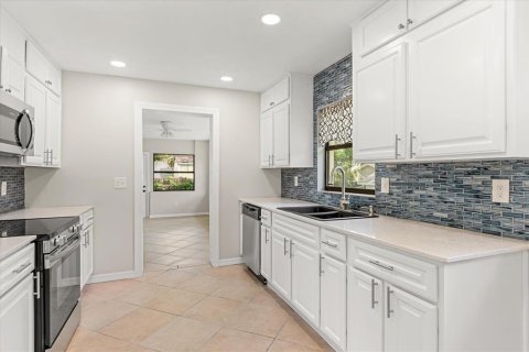 Villa ou maison à vendre à Apopka, Floride: 3 chambres, 157.84 m2 № 1810771 - photo 2