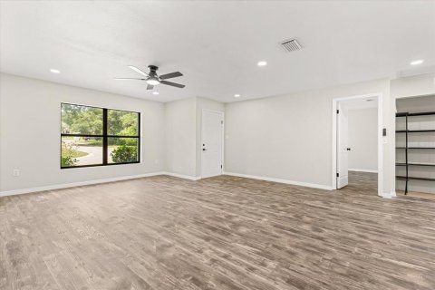 Villa ou maison à vendre à Apopka, Floride: 3 chambres, 157.84 m2 № 1810771 - photo 9
