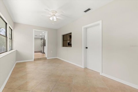 Villa ou maison à vendre à Apopka, Floride: 3 chambres, 157.84 m2 № 1810771 - photo 15