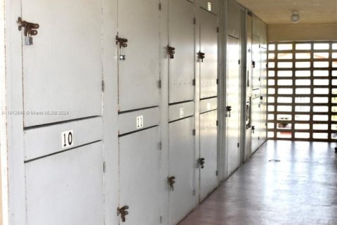 Condominio en venta en Hollywood, Florida, 2 dormitorios, 81.75 m2 № 1978566 - foto 24