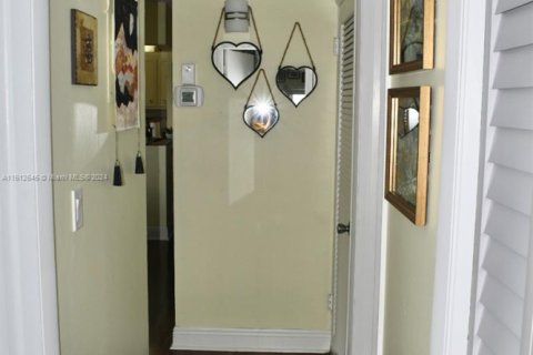 Condominio en venta en Hollywood, Florida, 2 dormitorios, 81.75 m2 № 1978566 - foto 17