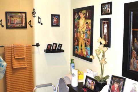 Condominio en venta en Hollywood, Florida, 2 dormitorios, 81.75 m2 № 1978566 - foto 15