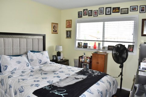 Condominio en venta en Hollywood, Florida, 2 dormitorios, 81.75 m2 № 1978566 - foto 13