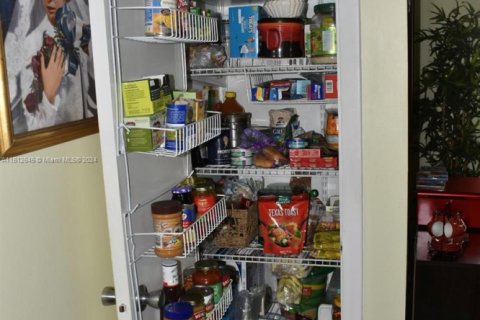 Condominio en venta en Hollywood, Florida, 2 dormitorios, 81.75 m2 № 1978566 - foto 5