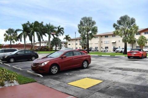 Condominio en venta en Hollywood, Florida, 2 dormitorios, 81.75 m2 № 1978566 - foto 29