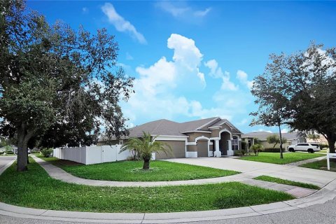 Villa ou maison à vendre à Valrico, Floride: 4 chambres, 235.41 m2 № 1893751 - photo 2