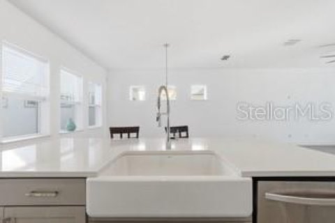 Casa en venta en Orlando, Florida, 3 dormitorios, 165.92 m2 № 2100964 - foto 20