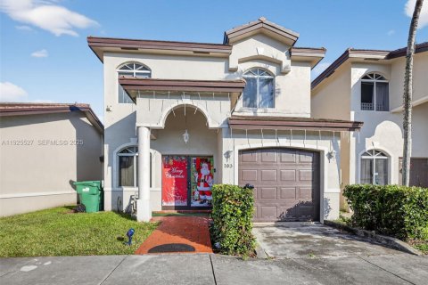 Condo in Hialeah, Florida, 3 bedrooms  № 1985829