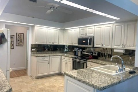 Villa ou maison à louer à Sarasota, Floride: 3 chambres, 251.67 m2 № 2435044 - photo 7