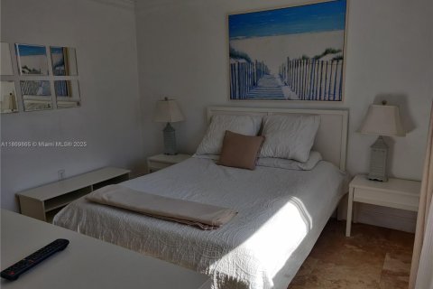 Condo in Key Biscayne, Florida, 1 bedroom  № 1896949 - photo 10
