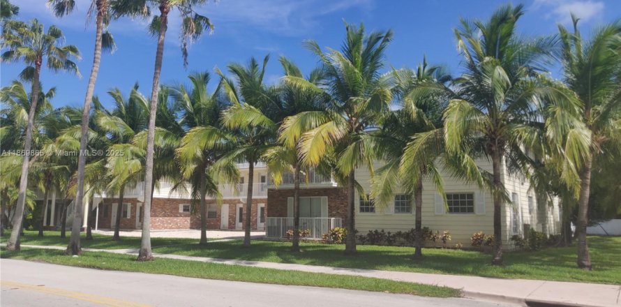 Condo in Key Biscayne, Florida, 1 bedroom  № 1896949