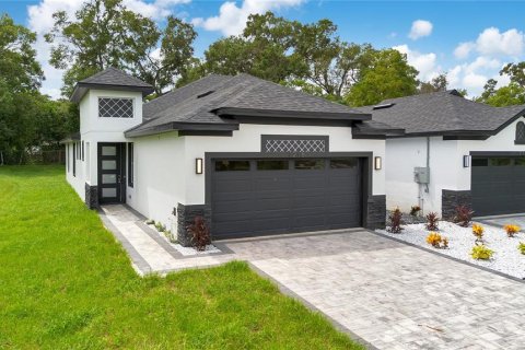 Duplex in Apopka, Florida 6 bedrooms, 297.1 sq.m. № 1902332 - photo 4