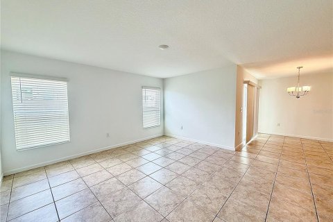 Villa ou maison à louer à Haines City, Floride: 4 chambres, 148.64 m2 № 2324888 - photo 3