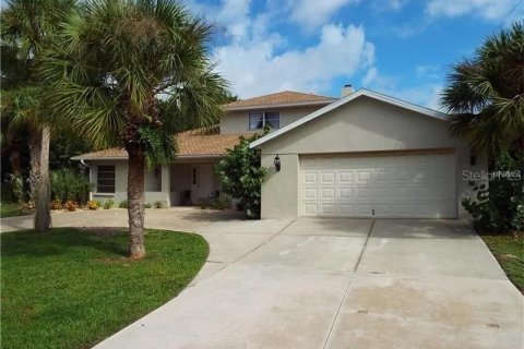 House in Englewood, Florida 3 bedrooms, 224.64 sq.m. № 1656637 - photo 1