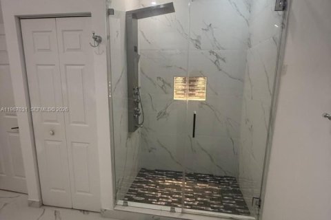 Adosado en alquiler en Fort Lauderdale, Florida, 3 dormitorios, 140.84 m2 № 2049084 - foto 9