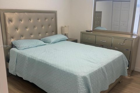 Adosado en alquiler en Fort Lauderdale, Florida, 3 dormitorios, 140.84 m2 № 2049084 - foto 18