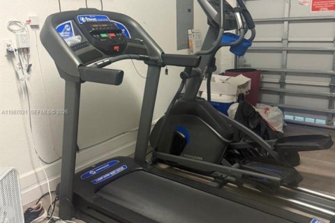 Adosado en alquiler en Fort Lauderdale, Florida, 3 dormitorios, 140.84 m2 № 2049084 - foto 12