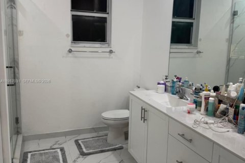 Adosado en alquiler en Fort Lauderdale, Florida, 3 dormitorios, 140.84 m2 № 2049084 - foto 8