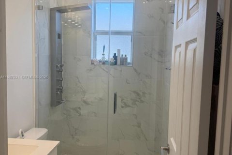 Adosado en alquiler en Fort Lauderdale, Florida, 3 dormitorios, 140.84 m2 № 2049084 - foto 20