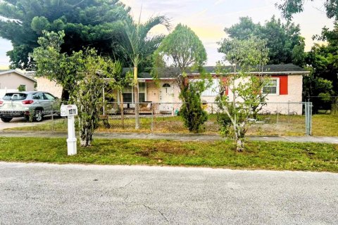 Villa ou maison à vendre à Miami, Floride: 4 chambres, 155.43 m2 № 1963416 - photo 22