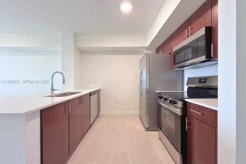 Снять в аренду квартиру в Суитуотер, Флорида 2 спальни, 479.75м2, № 2082909 - фото 14