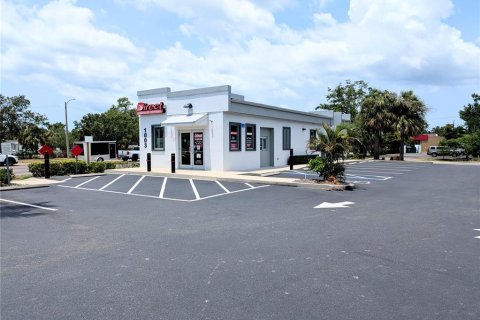 Commercial property in Bradenton, Florida 122.26 sq.m. № 1684780 - photo 1