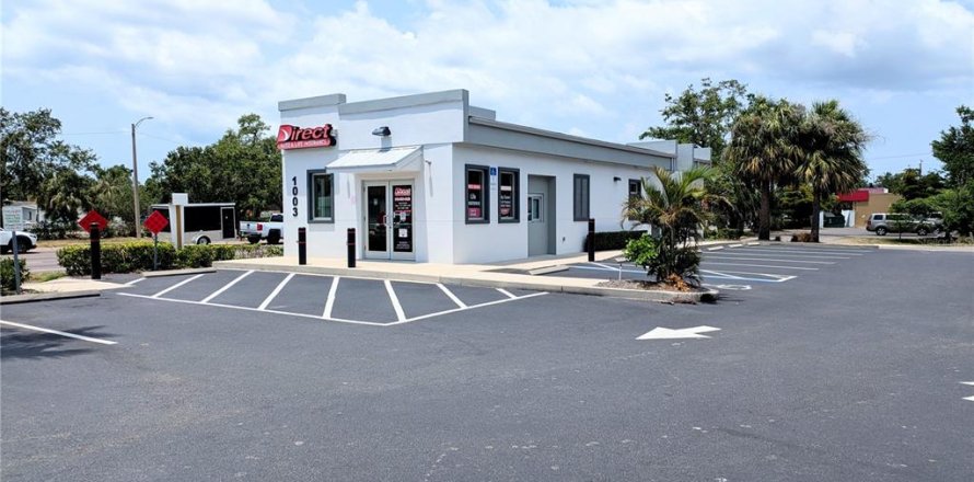 Commercial property in Bradenton, Florida 122.26 sq.m. № 1684780