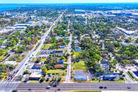 Commercial property in Bradenton, Florida 122.26 sq.m. № 1684780 - photo 4
