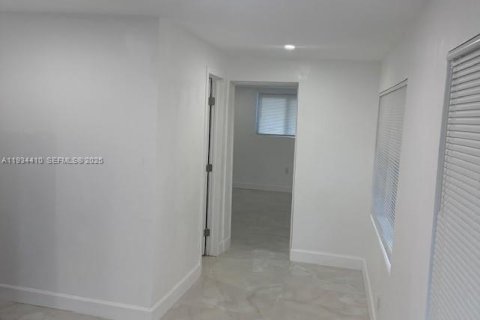 Apartment in Fort Lauderdale, Florida 1 bedroom, 112.6 sq.m. № 2035587 - photo 7