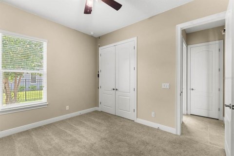 House in Sorrento, Florida 4 bedrooms, 288.65 sq.m. № 1906377 - photo 28