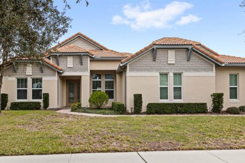 House in Sorrento, Florida 4 bedrooms, 288.65 sq.m. № 1906377 - photo 2