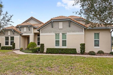 House in Sorrento, Florida 4 bedrooms, 288.65 sq.m. № 1906377 - photo 1