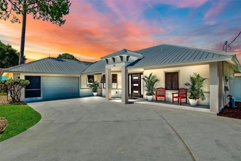 House in Palm Coast, Florida 3 bedrooms, 178.37 sq.m. № 1751448 - photo 1