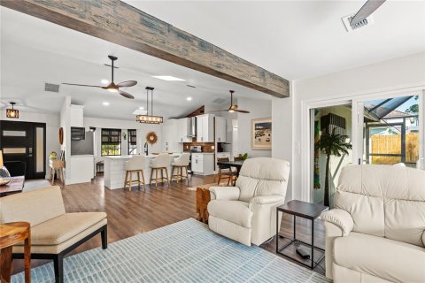 House in Palm Coast, Florida 3 bedrooms, 178.37 sq.m. № 1751448 - photo 16