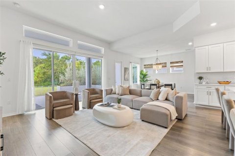 Купить виллу или дом в Аполло-Бич, Флорида 8 комнат, 321.26м2, № 1898782 - фото 11