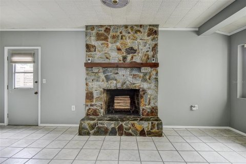 House in Seminole, Florida 3 bedrooms, 107.95 sq.m. № 1904076 - photo 15