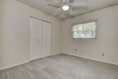 House in Seminole, Florida 3 bedrooms, 107.95 sq.m. № 1904076 - photo 27