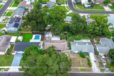 House in Seminole, Florida 3 bedrooms, 107.95 sq.m. № 1904076 - photo 4