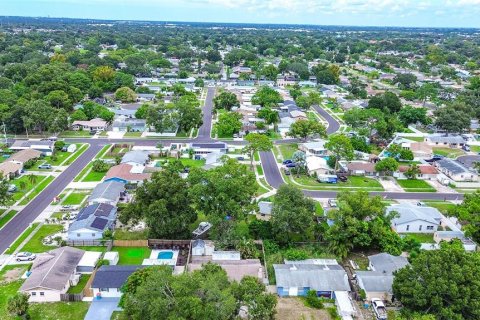 House in Seminole, Florida 3 bedrooms, 107.95 sq.m. № 1904076 - photo 5
