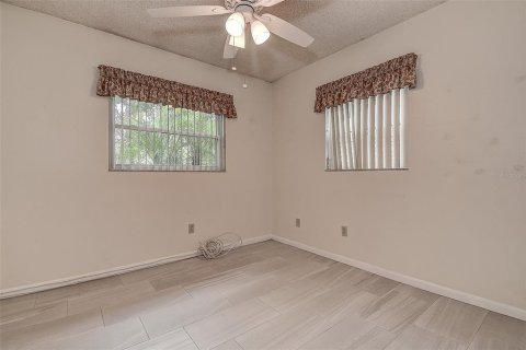 House in Seminole, Florida 3 bedrooms, 107.95 sq.m. № 1904076 - photo 28
