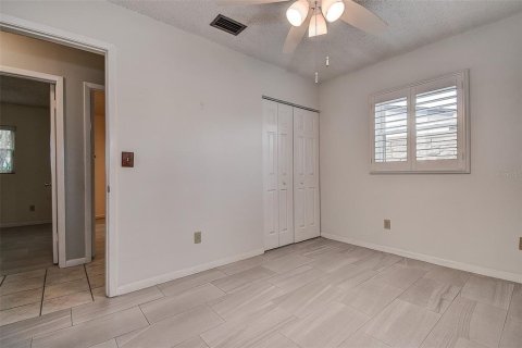 House in Seminole, Florida 3 bedrooms, 107.95 sq.m. № 1904076 - photo 26