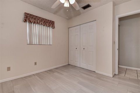 House in Seminole, Florida 3 bedrooms, 107.95 sq.m. № 1904076 - photo 29