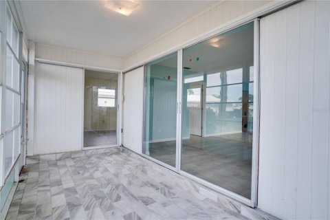 Condo in Nokomis, Florida, 2 bedrooms № 2141956 - photo 24