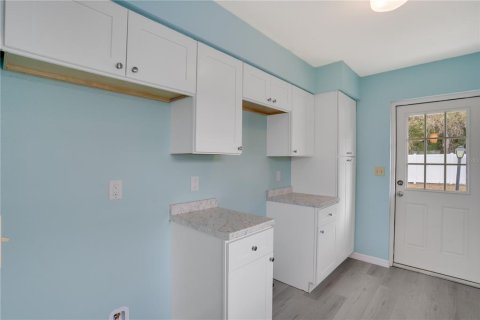 Condo in Nokomis, Florida, 2 bedrooms № 2141956 - photo 11