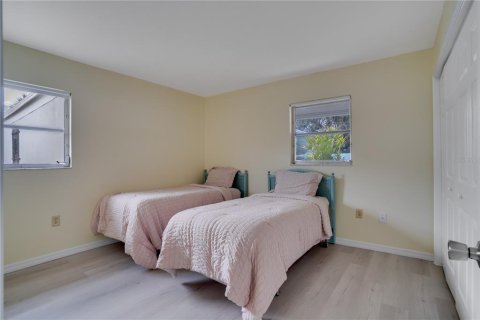 Condo in Nokomis, Florida, 2 bedrooms № 2141956 - photo 18