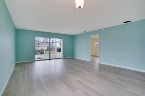 Condo in Nokomis, Florida, 2 bedrooms № 2141956 - photo 6